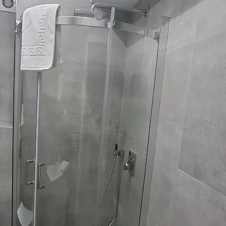 Apartamentpremium Cu Un Dormitor Separat Si Living